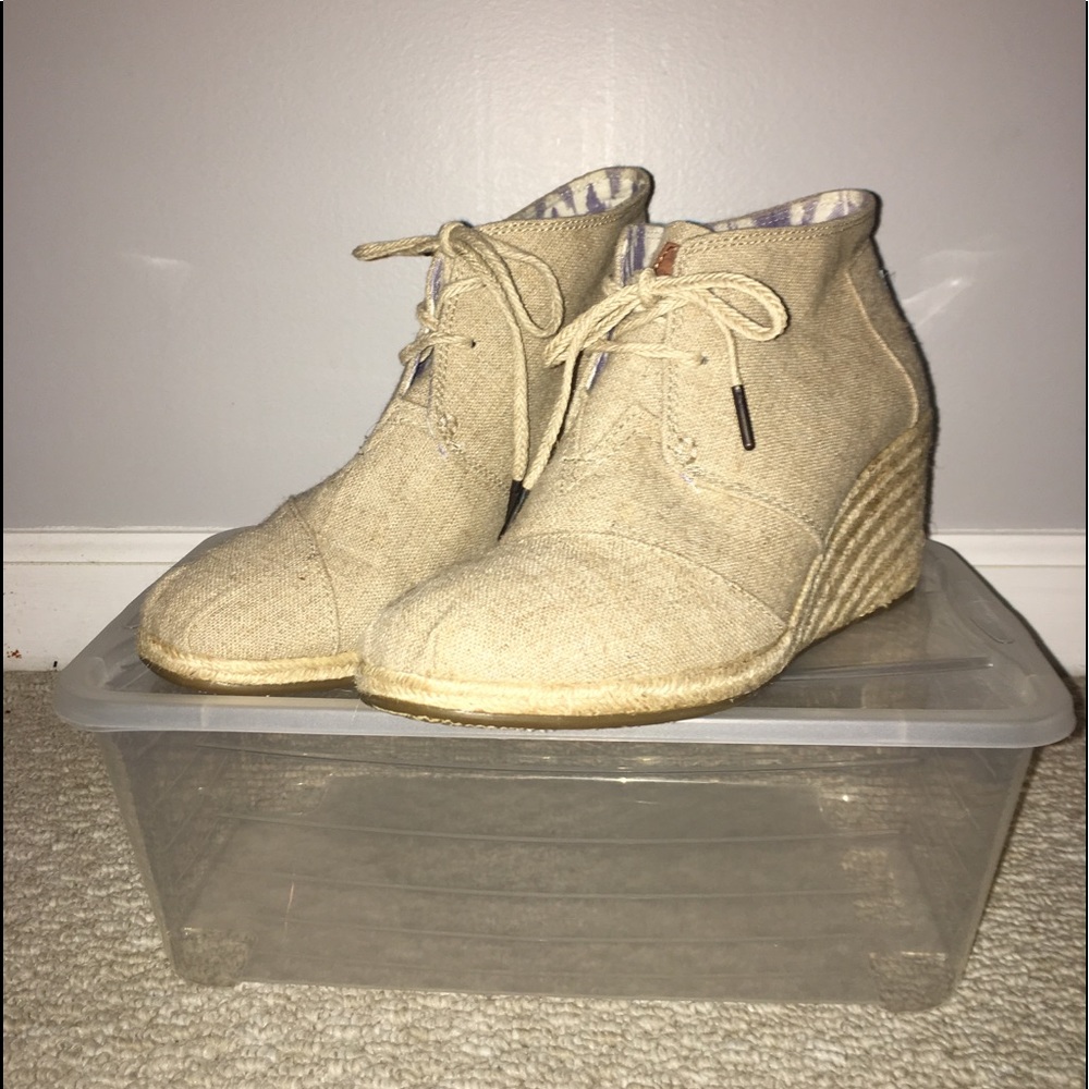 TOMS Canvas Wedge bootie